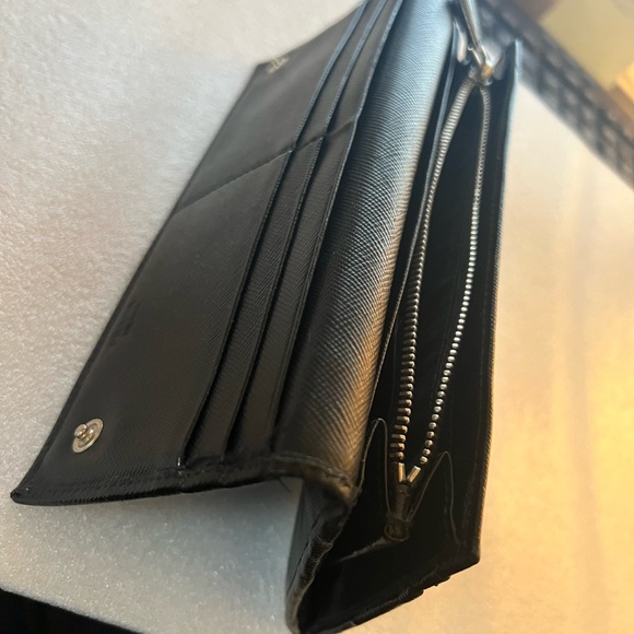 Authentic Prada Wallet Black Nylon - Picture 5 of 5